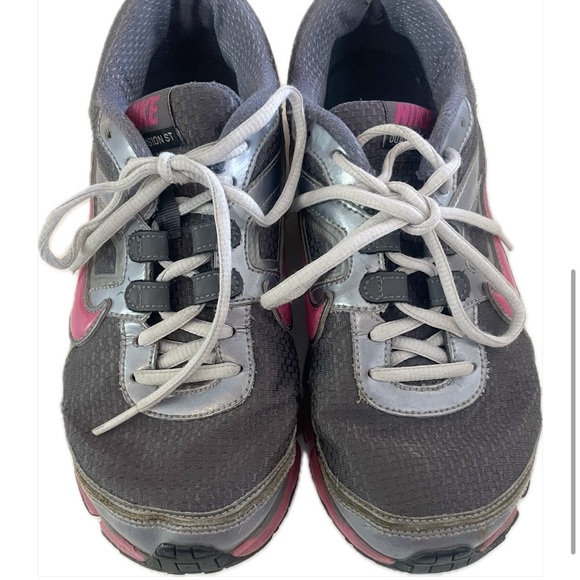 Nike Grey/Pink Women’s Running Shoe Size 7.5 - Picture 2 of 7